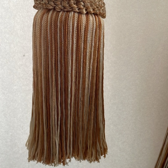 Mother Of Pearl curtain Tie Backs set of 2 - Picture 3 of 5